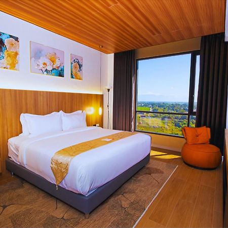 Levo Hotel Urdaneta المظهر الخارجي الصورة